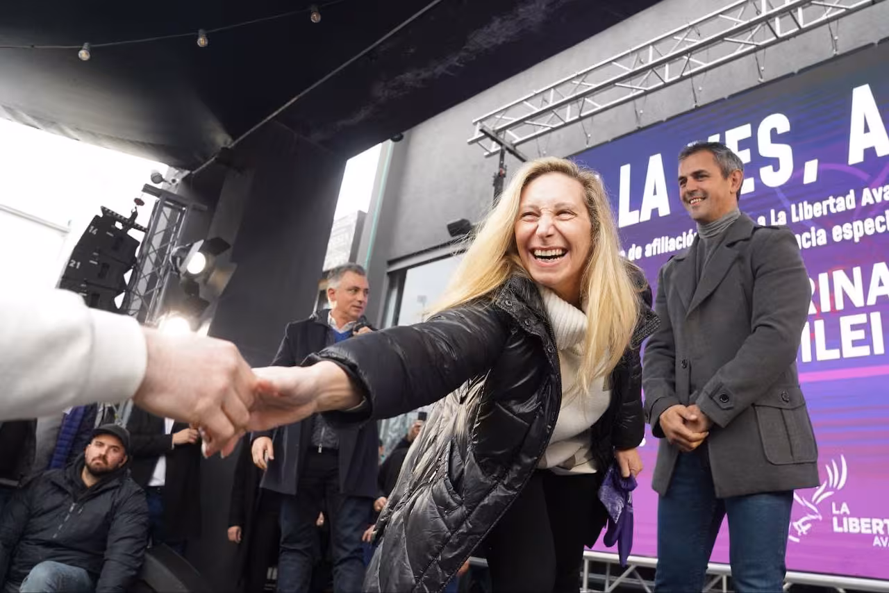 Karina Milei viaja a Tucumán con la esperanza de encontrar respaldo político y levantar la imagen de LLA de cara a los comicios de octubre.