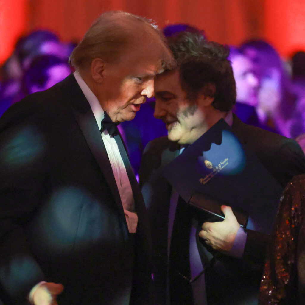 Javier Milei volverá a verse con Donald Trump este martes.