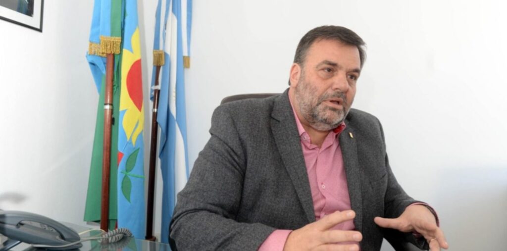 El exdiputado y concejal de La Plata, Diego Rovella, presentó un proyecto para promover el uso de bicicletas.