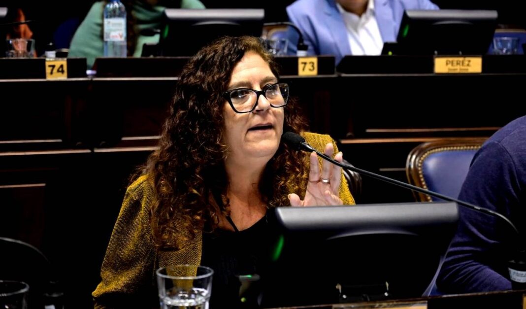 La diputada bonaerense, Susana González, le pidió al Congreso que rechace las negociaciones entre Javier Milei y Donald Trump.