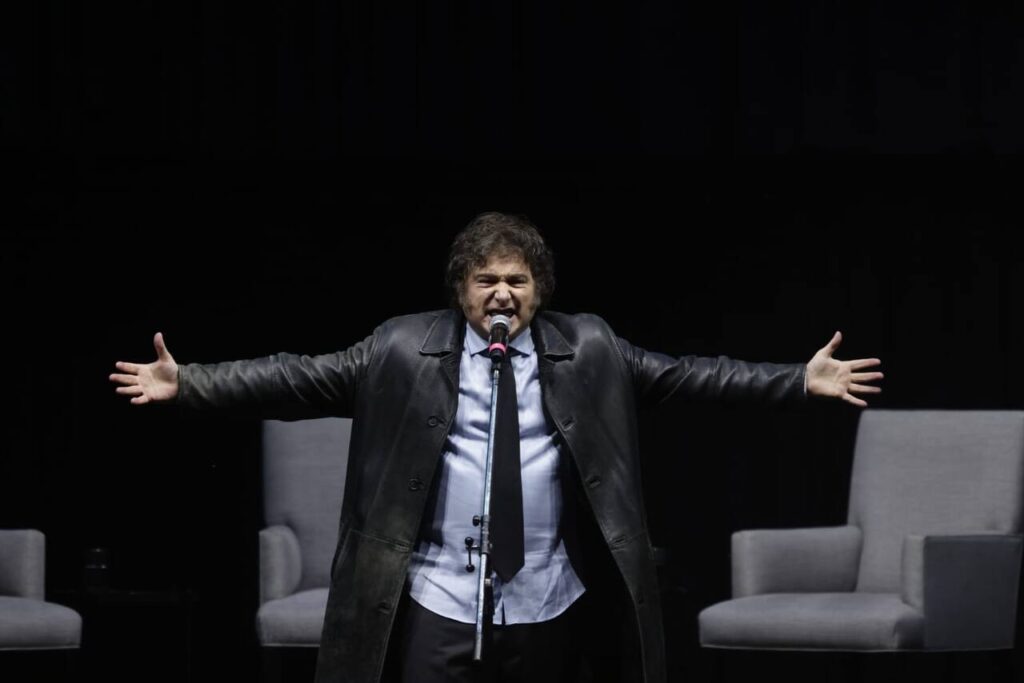 Javier Milei protagonizará un show musical para presentar su nuevo libro: "La construcción del milagro".