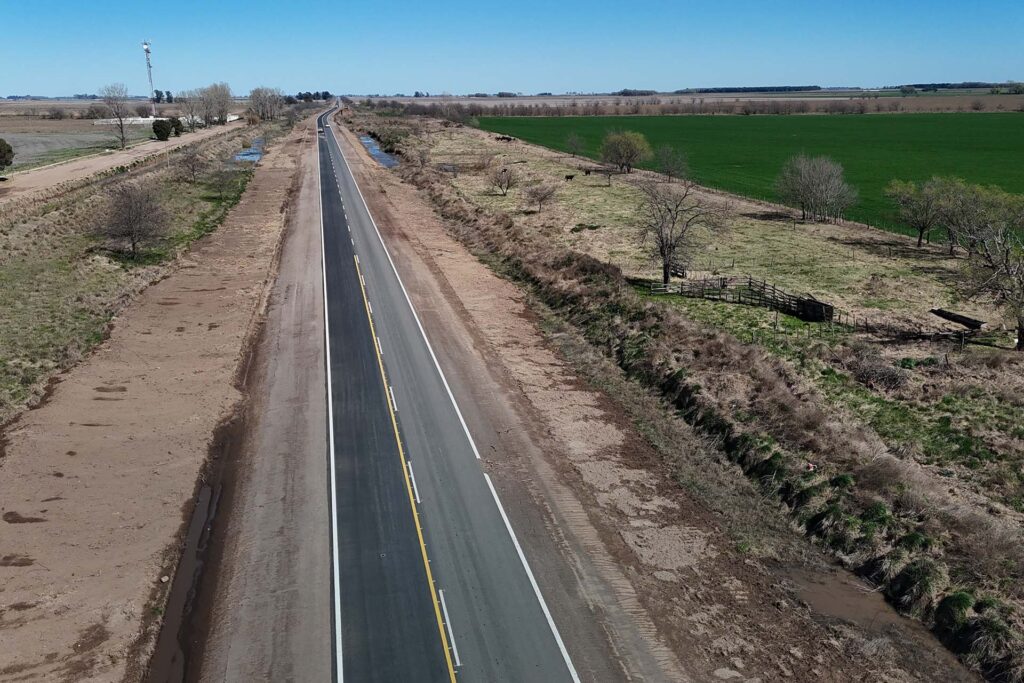 Los trabajos en la Ruta del Cereal abarcan 47 km entre las localidades de Daireaux y Trenque Lauquen.