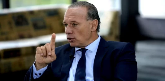 Sergio Berni vinculó el triple femicidio de Florencio Varela con la “precarización de la droga” y acusó a Bullrich por el descontrol en las fronteras.