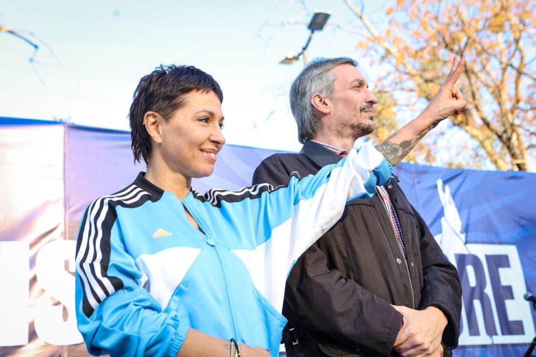 A un mes para las elecciones legislativas nacionales, la interna en Fuerza Patria se recrudece con cuestionamientos de La Cámpora por el rol de los intendentes kicillofistas.