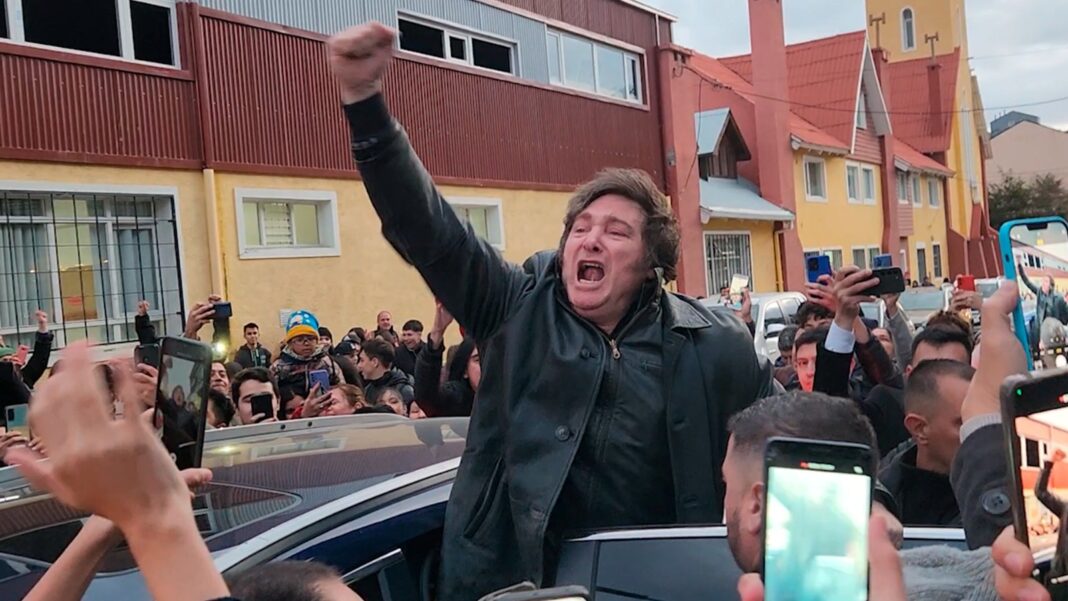Javier Milei viaja a Tierra del Fuego para acompañar a los candidatos locales de La Libertad Avanza y seguirá por Santa Fe, Entre Ríos y la provincia de Buenos Aires.