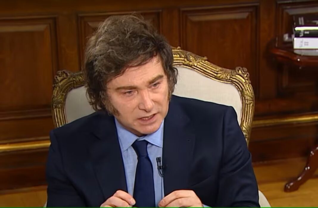 El presidente, Javier Milei, reconoció una “fuerte desaceleración” de la economía argentina en los últimos meses y responsabilizó al kirchnerismo.