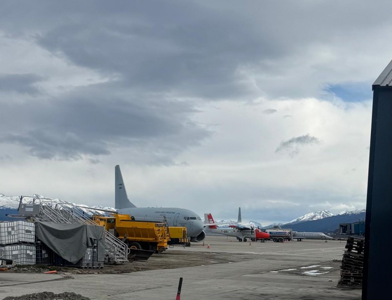 La diputada Belén Malaisi cruzó al presidente Javier Milei por utilizar aviones de las Fuerzas Armadas para la campaña.