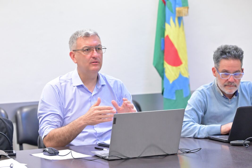 La comisión de Servicios Públicos de Diputados aprobó el proyecto para colocar detectores de monóxido de carbono en los edificios del Estado.