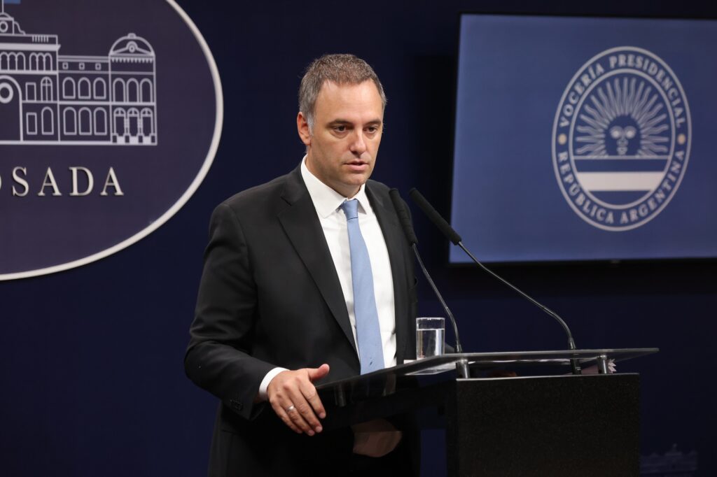 El vocero presidencial Manuel Adorni amplió detalles sobre la millonaria inversión en el Hospital Garrahan, tras la ratificación de la Emergencia en Pediatría, por parte del Senado.
