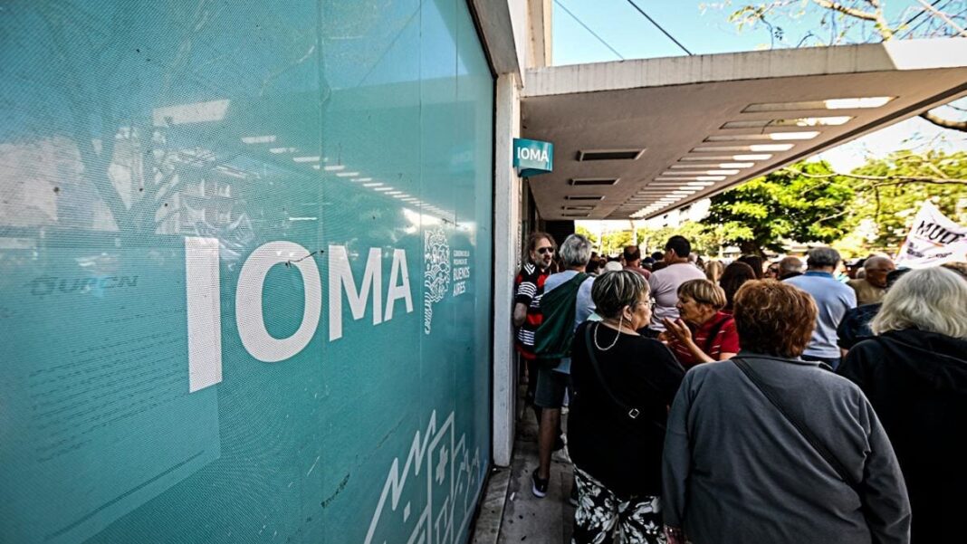 El Senado bonaerense le dio media sanción al proyecto de Flavia Delmonte que busca garantizar la cobertura médica a concejales que deban tomar licencias.