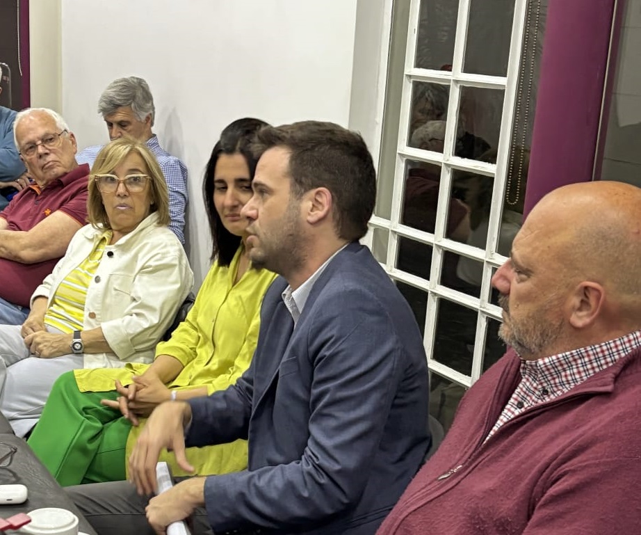 Como parte de la actividad en campaña, Juan Manuel López visitó los municipios de Lomas de Zamora y San Fernando.