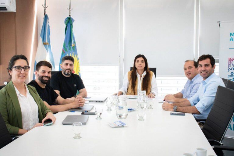 
Miranda y Recoulat se reunieron con funcionarios provinciales para comentar sus exigencias sobre el Presupuesto 2026.