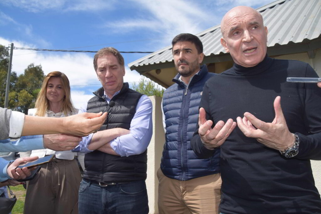 Tras la renuncia de Espert, La Libertad Avanza solicitó a la Justicia Electoral que sea Santilli quien ocupe el primer luegar de la nómina.