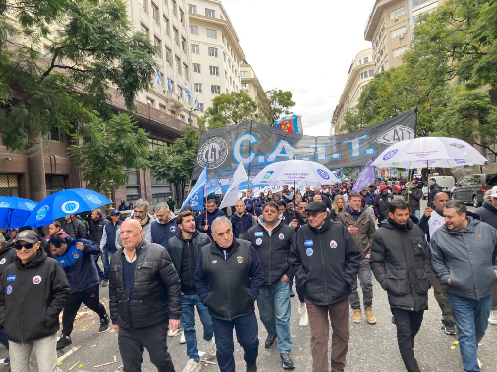 La Confederación de Trabajadores del Transporte elige nuevas autoridades y ratifica su rechazo al Gobierno nacional de Javier Milei.