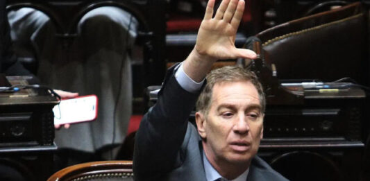 La Junta Electoral pidió al Gobierno un informe por el costo y los plazos para reimprimir las boletas, tras el reemplazo de Espert por Santilli.