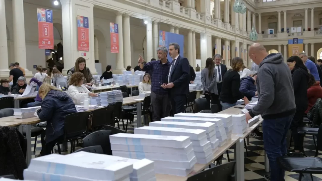 La Junta Electoral bonaerense convocó este miércoles al Gobierno nacional y al resto de los partidos para definir la reimpresión de las boletas, tras la renuncia de José Luis Espert.