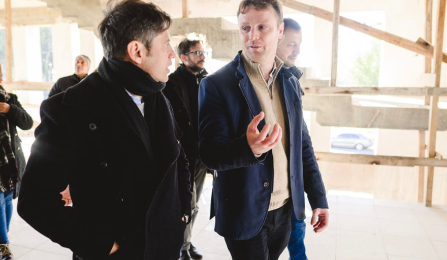 El gobernador Axel Kicillof se mostrará junto con el intendente de Olavarría, Maximiliano Wesner.