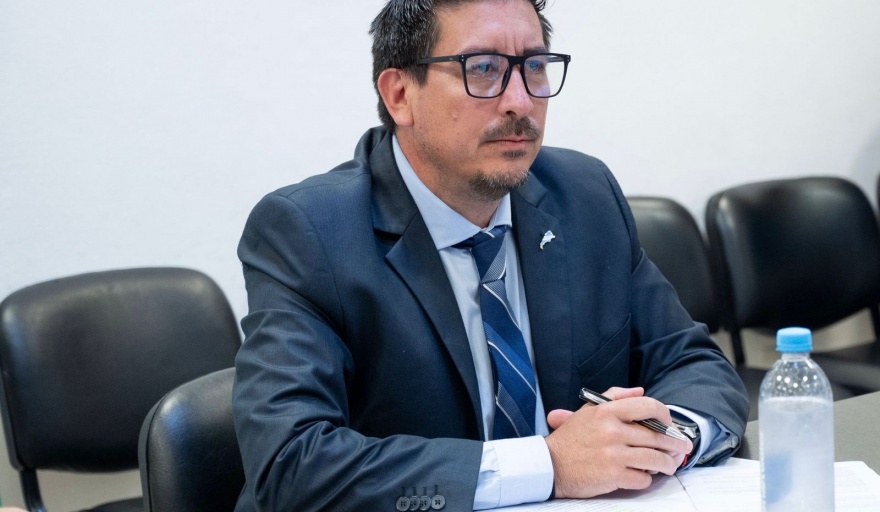 El diputado Martín Rozas quiere crear un boleto gratuito para docentes bonaerenses.