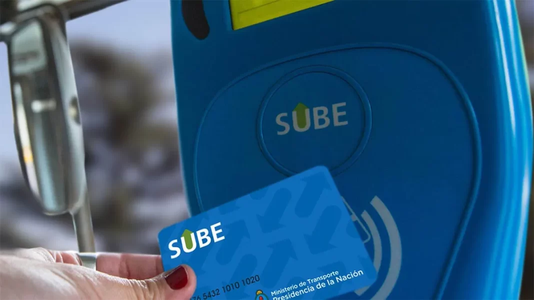 El diputado de Unión y Libertad, Martín Rozas, presentó un proyecto de ley para que los docentes bonaerenses no paguen transporte público.