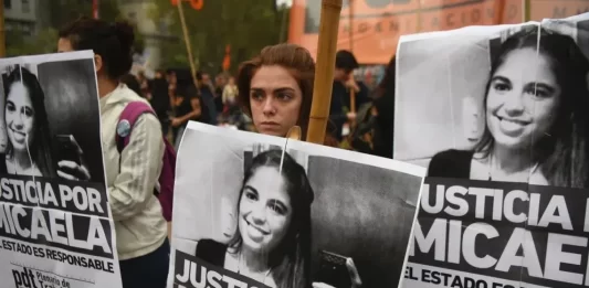 Guillermo Castello y Sebastián Pascual propusieron derogar la Ley Micaela al señalar que es una norma "que carece de sentido común".