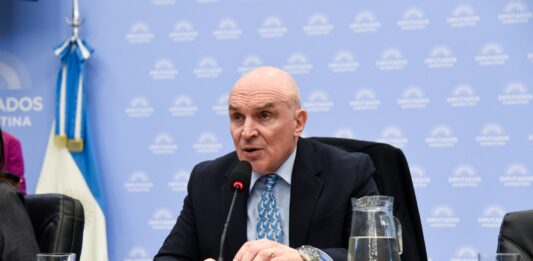 Tras el escándalo por sus vinculos con Fred Machado, el diputado nacional José Luis Espert solicitó licencia en su cargo hasta el 8 de diciembre.