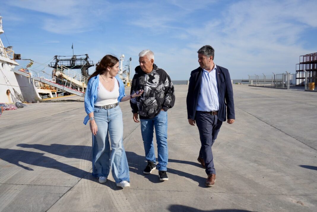 Los candidatos a diputados nacionales por Fuerza Patria, Jimena López y Luis Calderaro, encabezaron una recorrida por distritos del sur bonaerense.