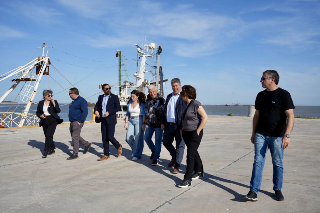 Los candidatos a diputados nacionales por Fuerza Patria, Jimena López y Luis Calderaro, encabezaron una recorrida por distritos del sur bonaerense.