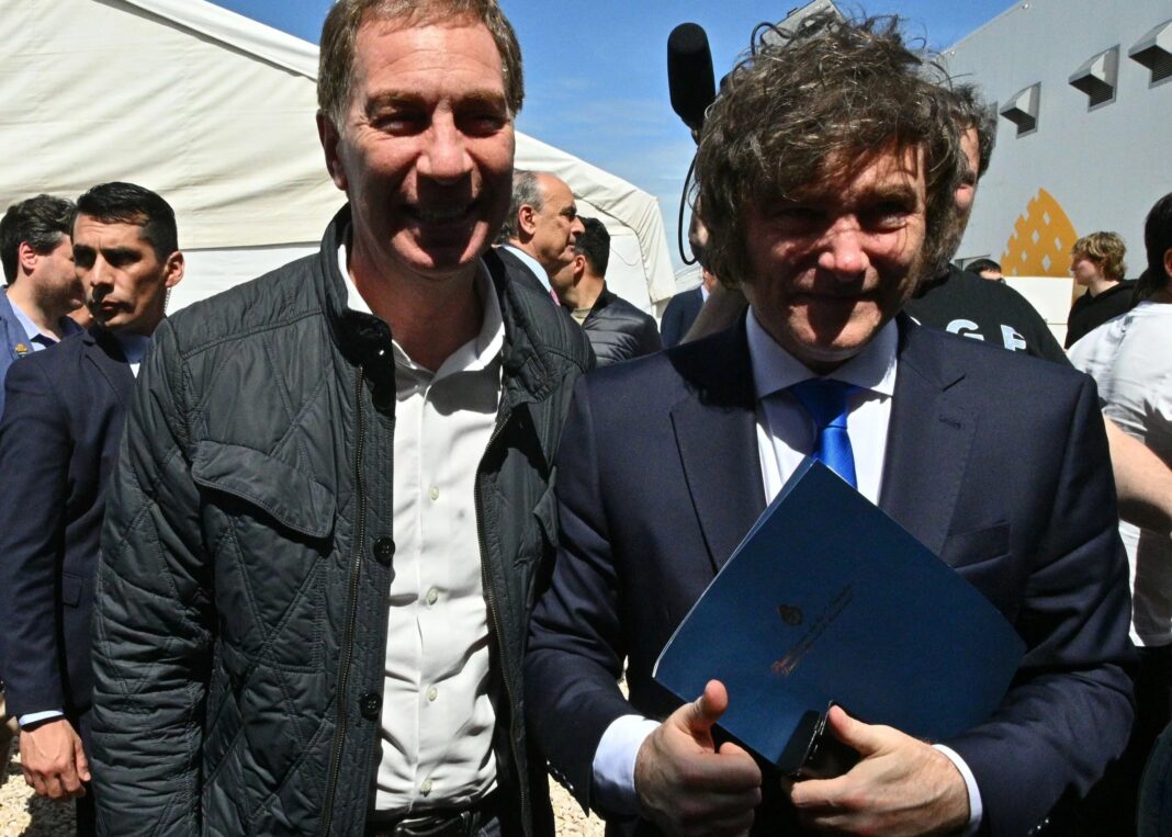 Javier Milei y Diego Santilli recorrerán San Nicolás para recuperar apoyo en la provincia de Buenos Aires y atraer el voto antikirchnerista.
