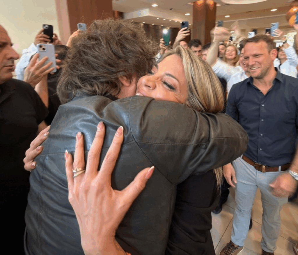 En Corrientes, Milei visitó a su candidata a diputada nacional, Virginia Gallardo. 