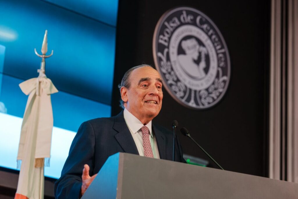 Guillermo Francos aclaró que el salvataje de Estados Unidos “no implica excluir a China” y negó que el acuerdo de Milei suponga un quiebre.