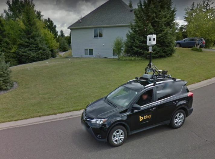 El diputado, Carlos Puglelli, busca garantizar el derecho a la privacidad de las personas frente al uso de Google Street View o Bing Maps.
