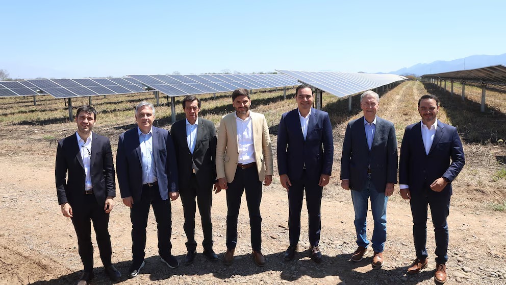Provincias Unidas busca proyectar un liderazgo presidencial de cara al 2027 y romper con la polarización de LLA y el peronismo.