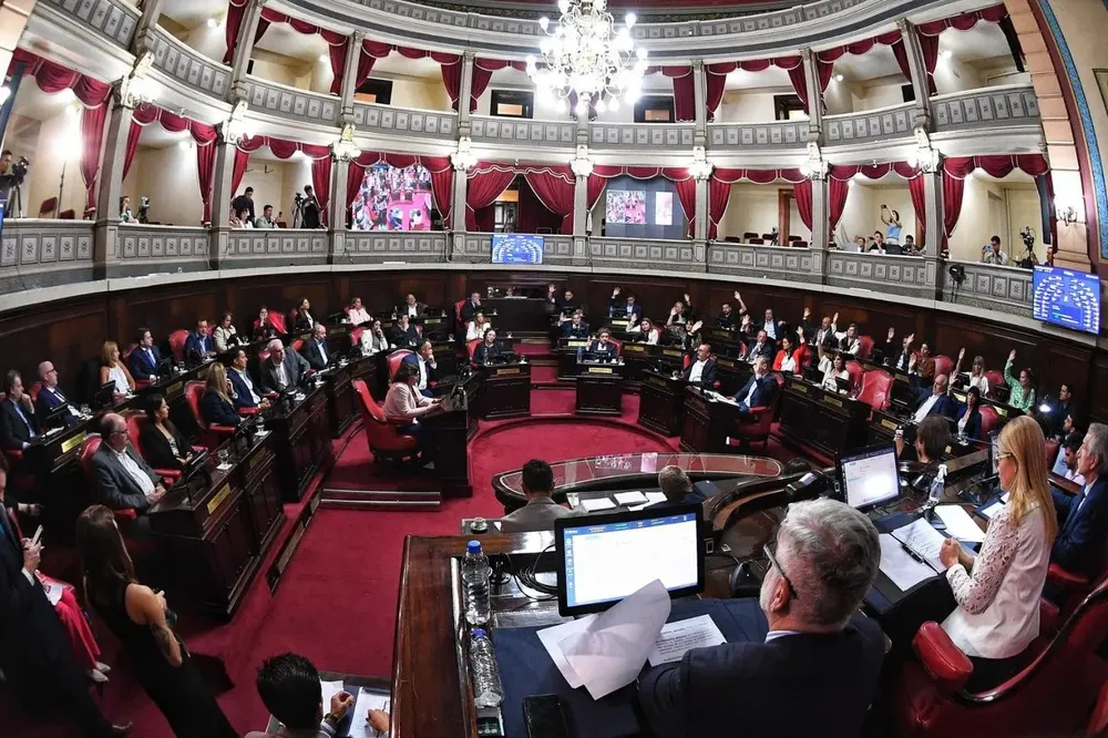 En su cruzada contra Trump, la bancada de senadores de UxP volvió a reclamar por la condena a Cristina Kirchner y renovó sus críticas al Poder Judicial.