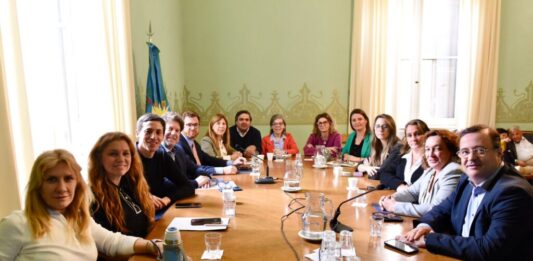 A la espera del envío del Presupuesto 2026 por parte de Kicillof, intendentes y legisladores del radicalismo piden un canal de diálogo con el oficialismo.