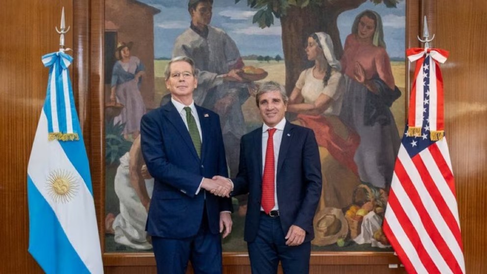 Desde Washington, Caputo busca llevar tranquilidad al empresariado, tras el anuncio del acuerdo con el Tesoro norteamericano.