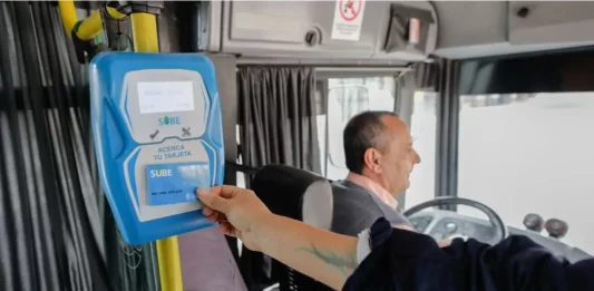 El boleto de colectivo en el Área Metropolitana de Buenos Aires (AMBA) vuelve a aumentar en noviembre un 4,1% y el mínimo trepará los $624,26.