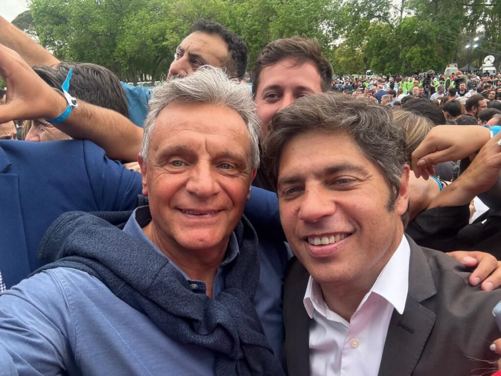 Gustavo Pulti dio el presente en el acto de Kicillof por el Día de la Lealtad.