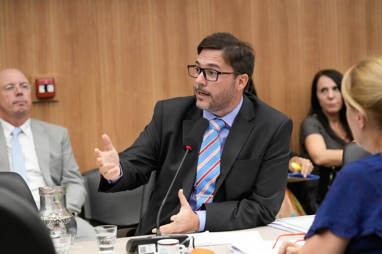 El diputado de Encuentro Federal, Oscar Agost Carreño, propone crear una comisión Bicameral para monitorear las reformas de Milei.