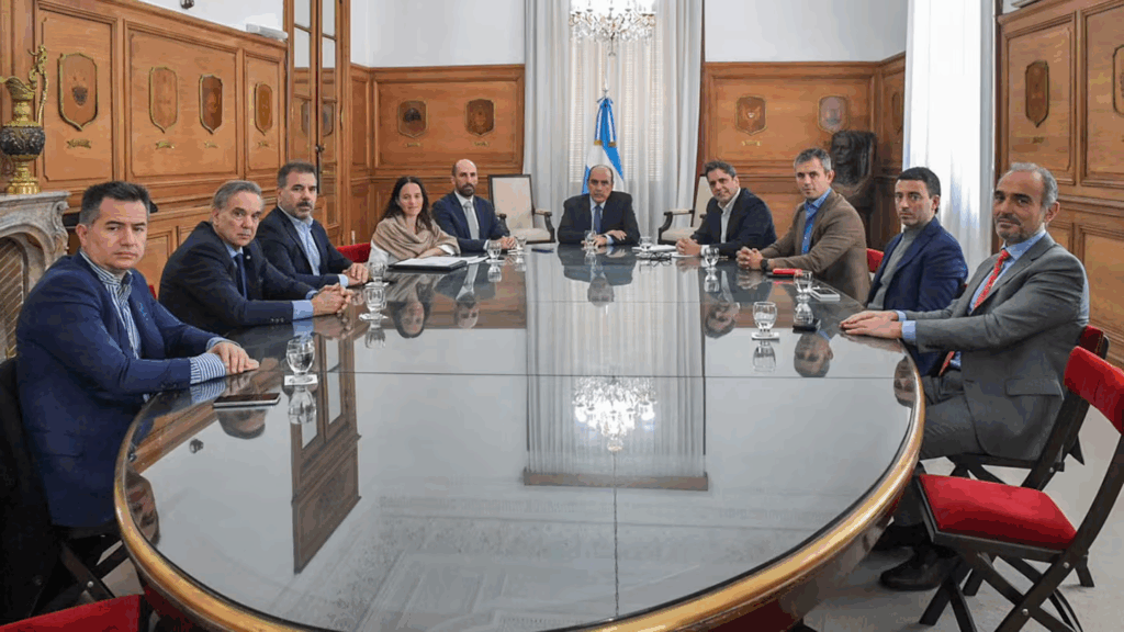 El Gobierno de Javier Milei busca ampliar su mayoría en el Congreso, tras las elecciones de medio termino. El PRO, la UCR y Encuentro Federal en la mira libertaria.