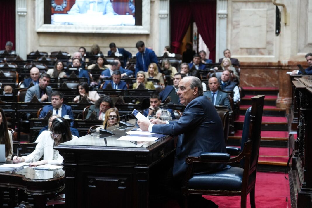 El Gobierno nacional busca ampliar su mayoría en el Congreso, tras las elecciones de medio termino. El PRO, la UCR y Encuentro Federal en la mira libertaria.
