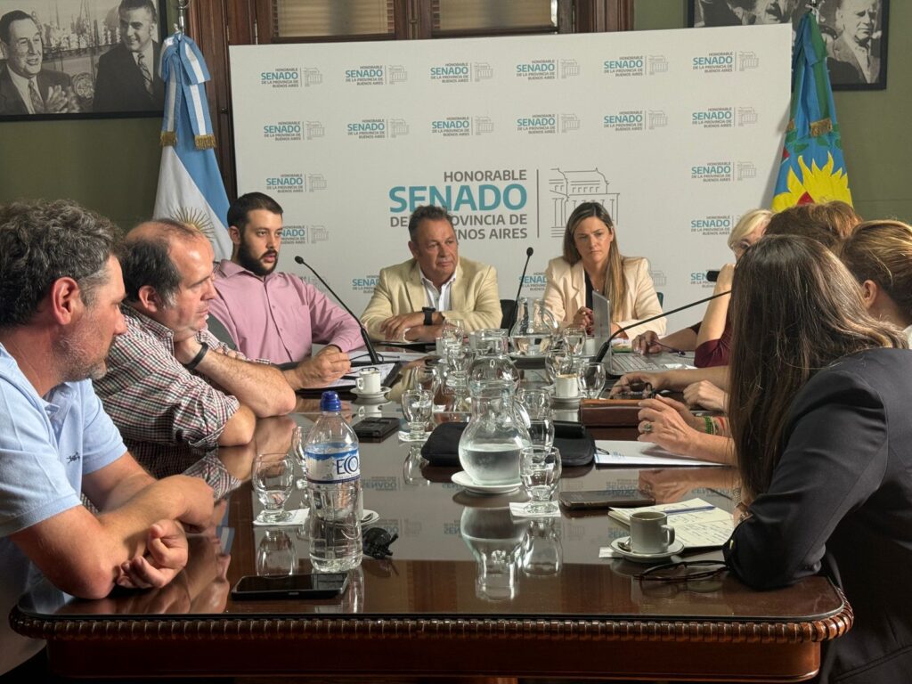 Los legisladores se comprometieron a impulsar la mesa de trabajo que propusieron los productores rurales. 
