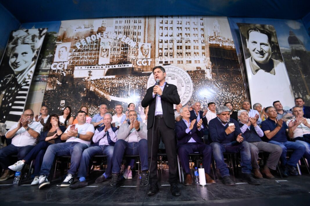El gobernador Axel Kicillof encabezó un plenario con la CGT donde apuntó contra el modelo de Javier Milei y recibió la aprobación de cara al 2027.