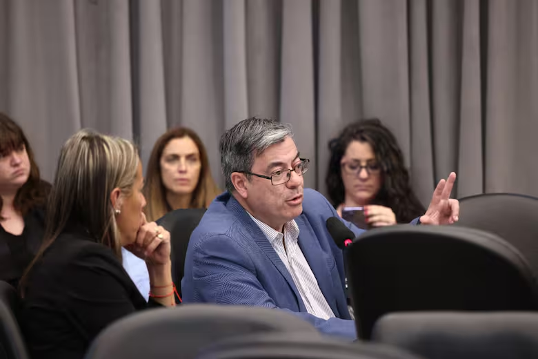 Diputados condiciona el debate del Presupuesto 2026 para que Javier Milei destine fondos a las leyes aprobadas. 
