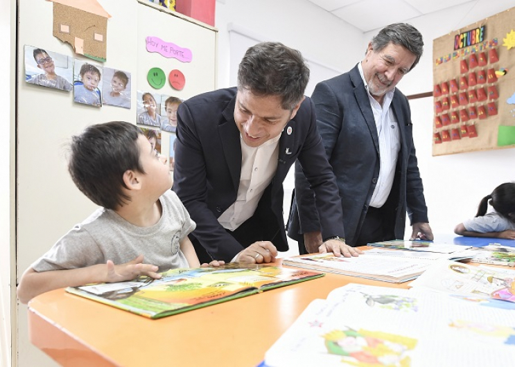 En Pergamino, Axel Kicillof visitó la Escuela de Educación Especial N°5.