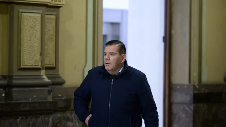 Otras versiones confían en que Guillermo Montenegro podría ser premiado por el Presidente con un rol ministerial, luego de su triunfo en la Quinta sección.
