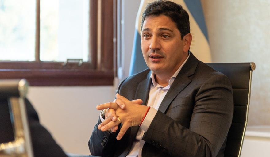 El ministro Marinucci oficializó la gratuidad del transporte público para las elecciones 2025.