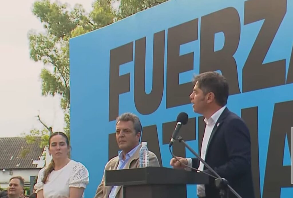 El referente del Frente Renovador, Sergio Massa, estuvo presente en el acto de San Martín encabezado por el gobernador Axel Kicillof.