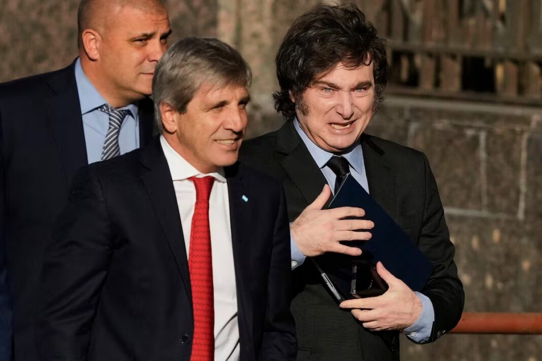 Javier Milei y Luis Caputo se reunirán con el CEO del JP Morgan, Jamie Dimon, para avanzar en nuevos acuerdos de financiamiento.