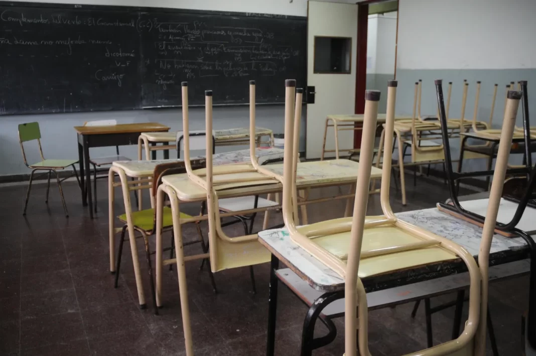 El gobierno bonaerense volverá a pagar un bono a auxiliares para garantizar las clases el lunes siguiente a las elecciones legislativas nacionales de este domingo 26 de octubre.