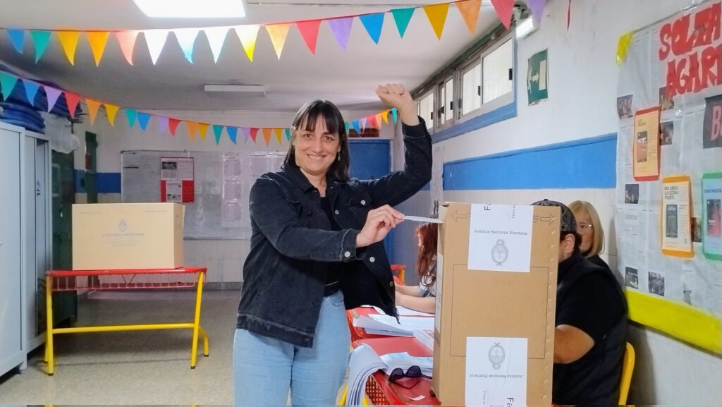 La Izquierda dio la sorpresa en las elecciones legislativas de este domingo al posicionarse como tercera fuerza en la provincia de Buenos Aires. 